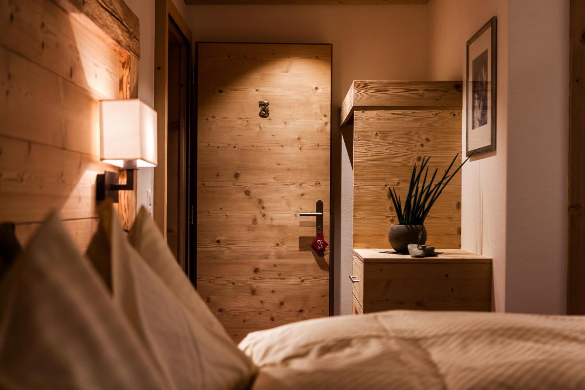 Alpinarosa Hotell Exteriör bild